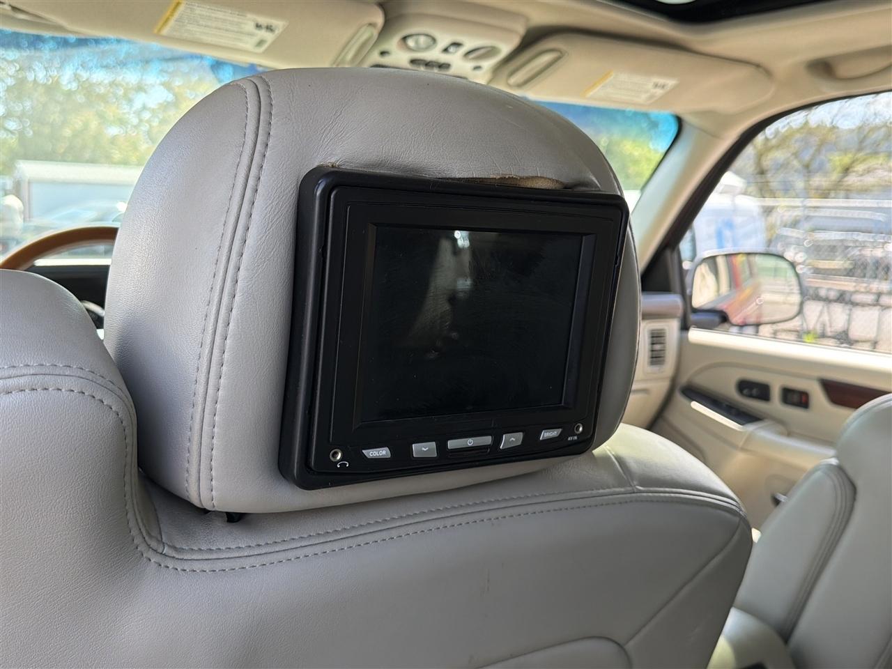 Cadillac Escalade AWD 2003