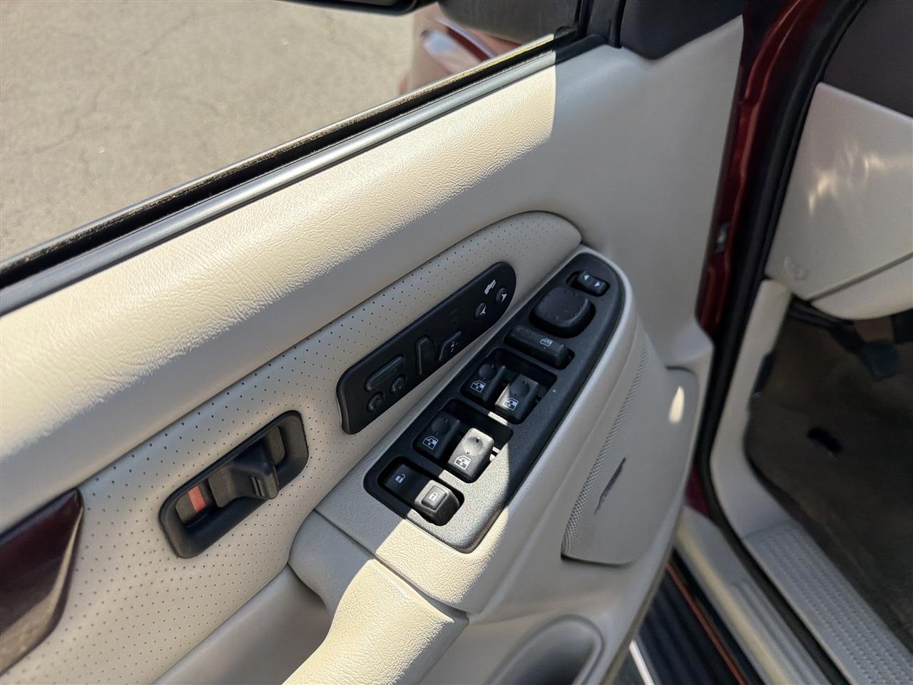 Cadillac Escalade AWD 2003