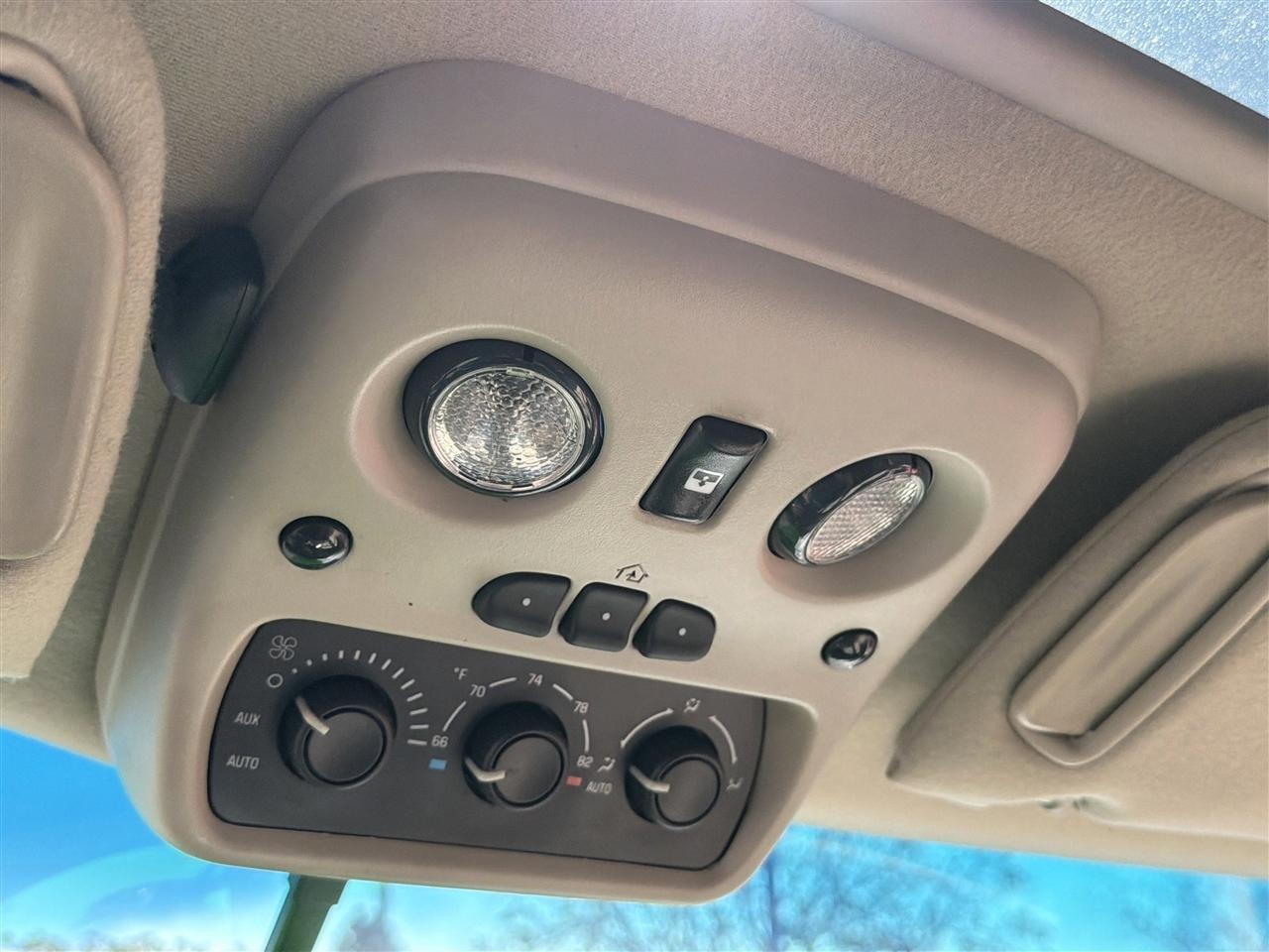 Cadillac Escalade AWD 2003