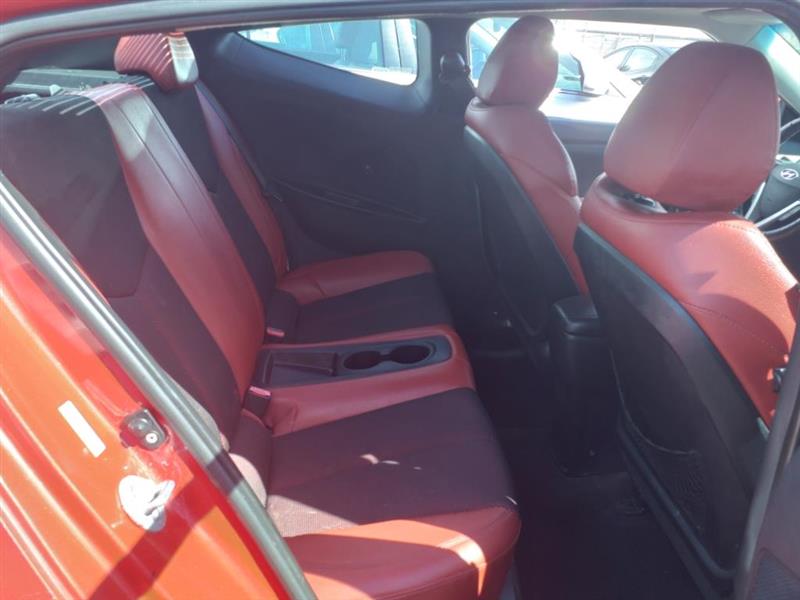 Hyundai Veloster Base 2012