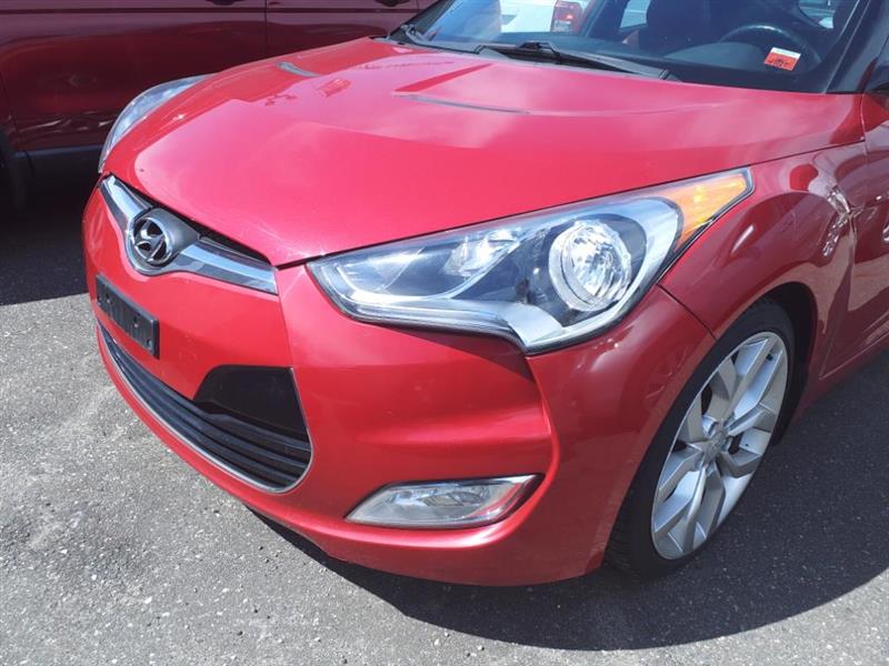 Hyundai Veloster Base 2012