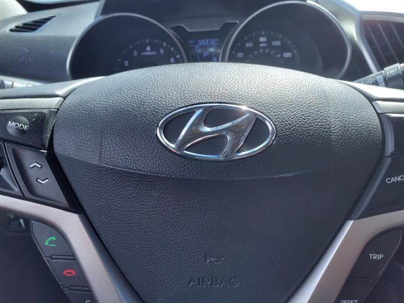 Hyundai Veloster Base 2012