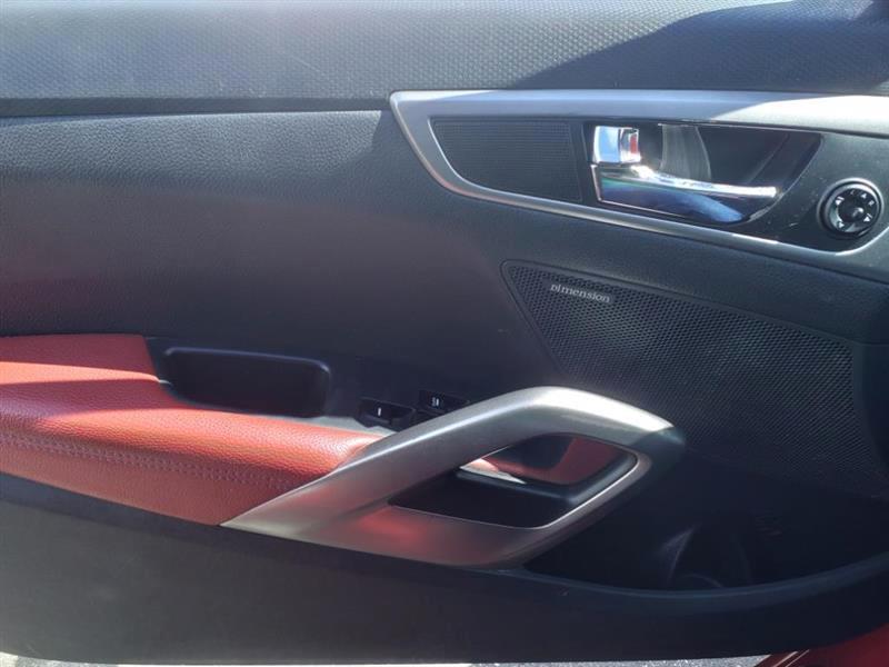 Hyundai Veloster Base 2012