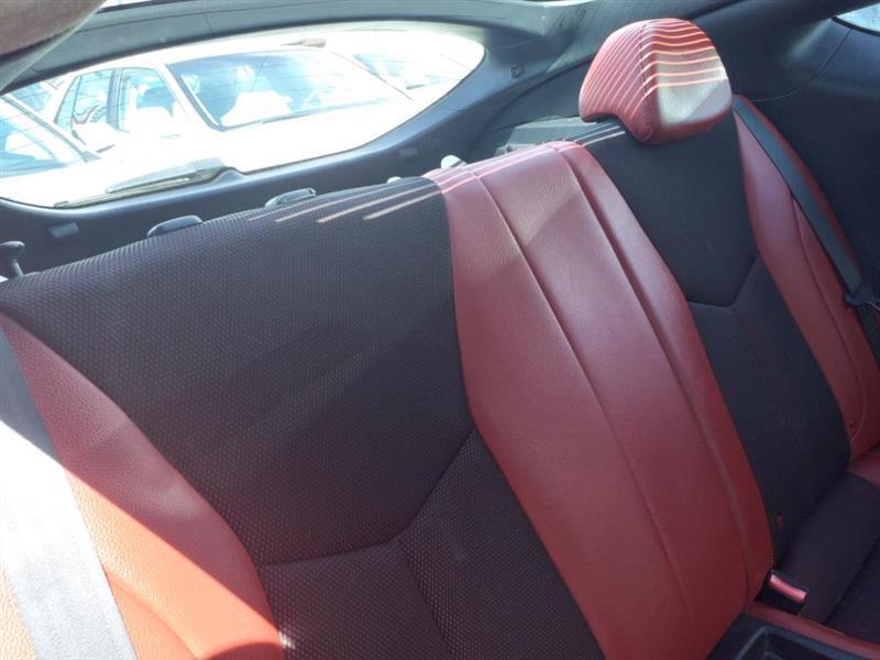 Hyundai Veloster Base 2012