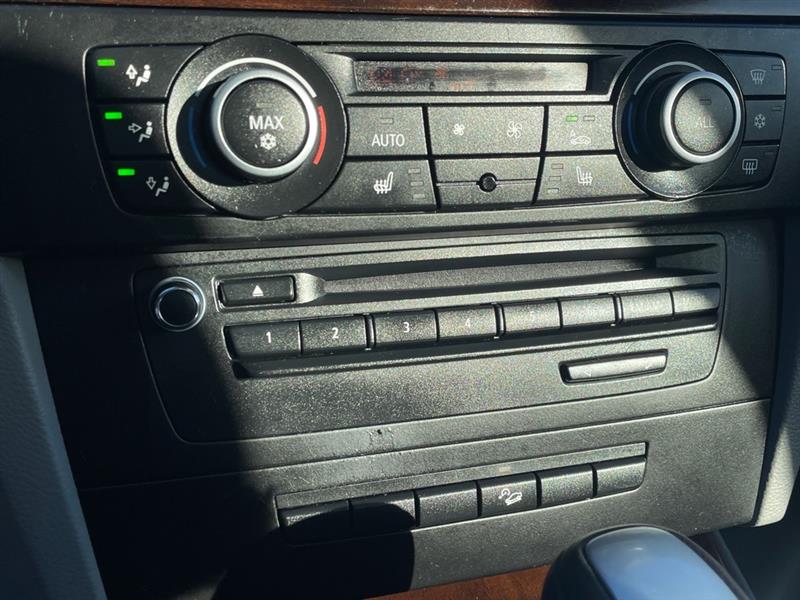 BMW 3-Series 328i xDrive SA 2011 BMW 3-Series 328i xDrive SA 2011