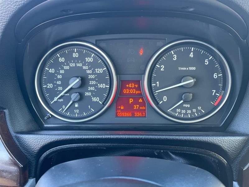 BMW 3-Series 328i xDrive SA 2011 BMW 3-Series 328i xDrive SA 2011