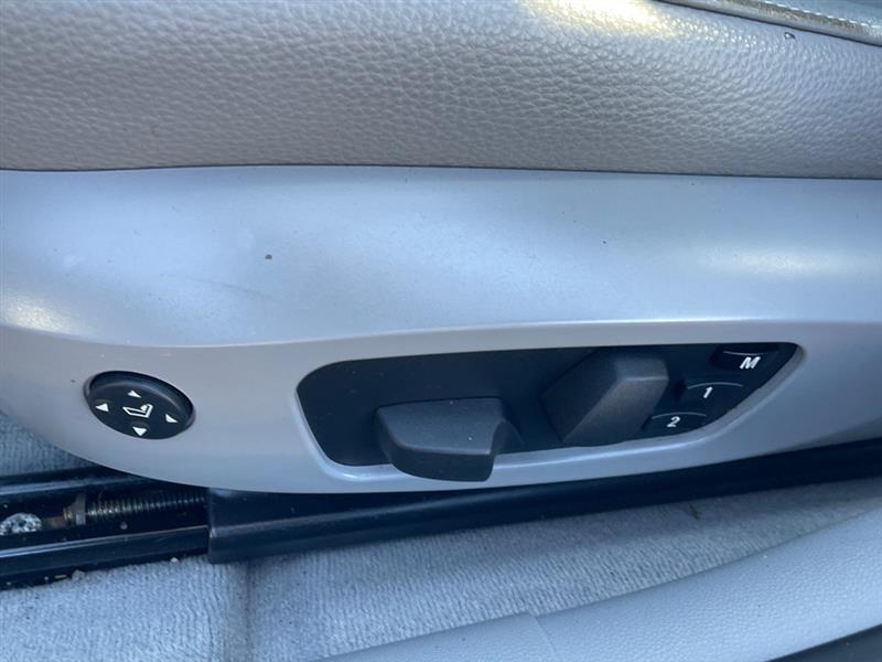 BMW 3-Series 328i xDrive SA 2011