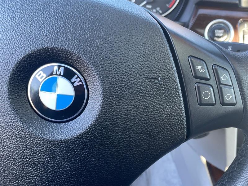 BMW 3-Series 328i xDrive SA 2011