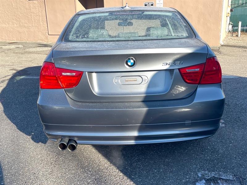 BMW 3-Series 328i xDrive SA 2011