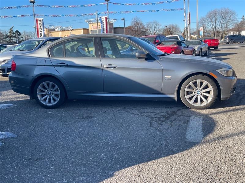 BMW 3-Series 328i xDrive SA 2011