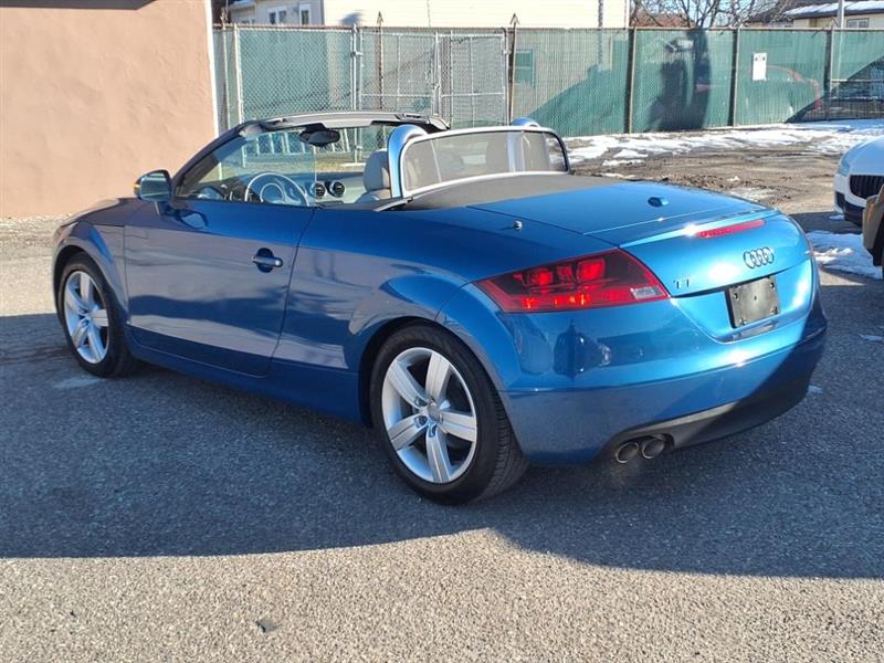 Audi TT 2.0T Roadster with S tronic 2009 Audi TT 2.0T Roadster with S tronic 2009