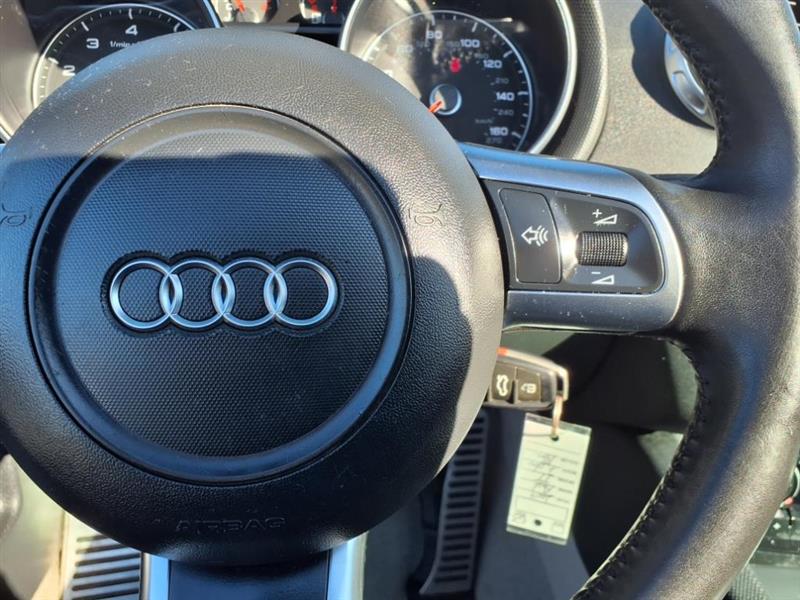 Audi TT 2.0T Roadster with S tronic 2009 Audi TT 2.0T Roadster with S tronic 2009