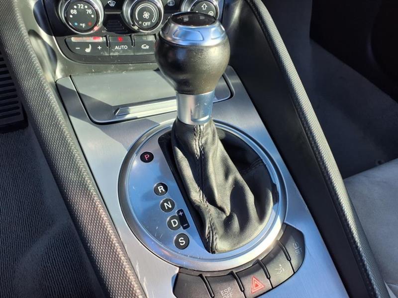 Audi TT 2.0T Roadster with S tronic 2009