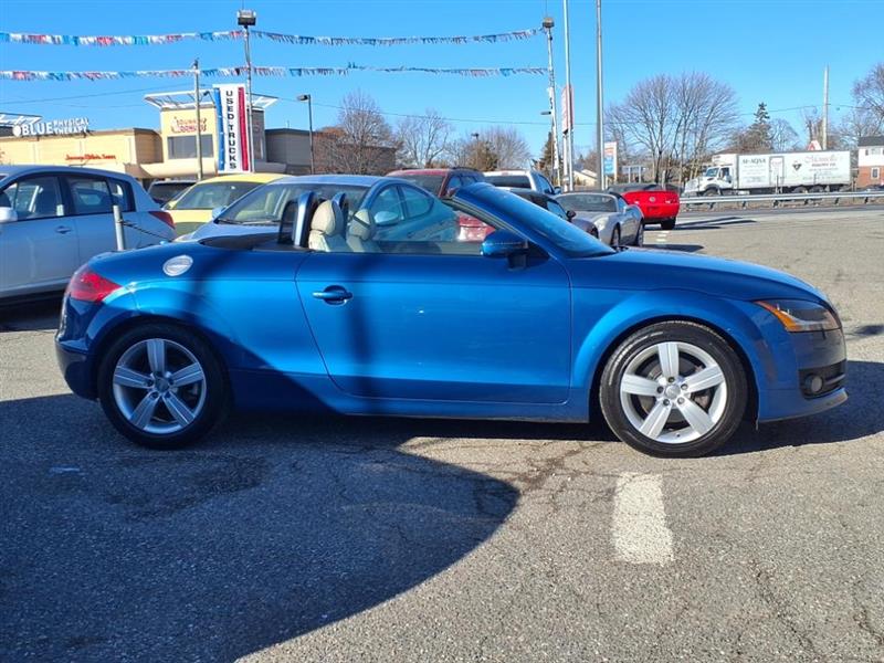 Audi TT 2.0T Roadster with S tronic 2009