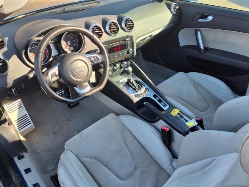 Audi TT 2.0T Roadster with S tronic 2009