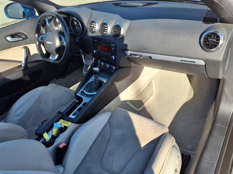 Audi TT 2.0T Roadster with S tronic 2009