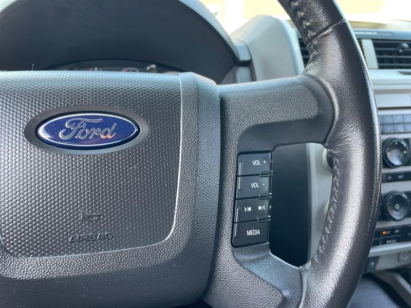 Ford Escape XLT FWD V6 2009 Ford Escape XLT FWD V6 2009
