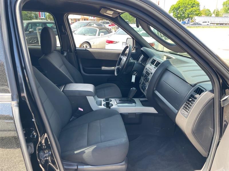 Ford Escape XLT FWD V6 2009 Ford Escape XLT FWD V6 2009