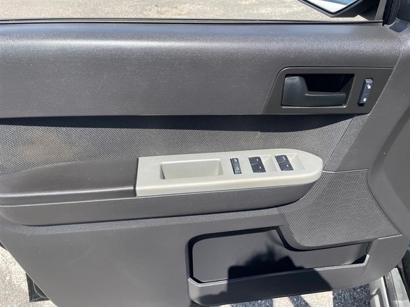 Ford Escape XLT FWD V6 2009