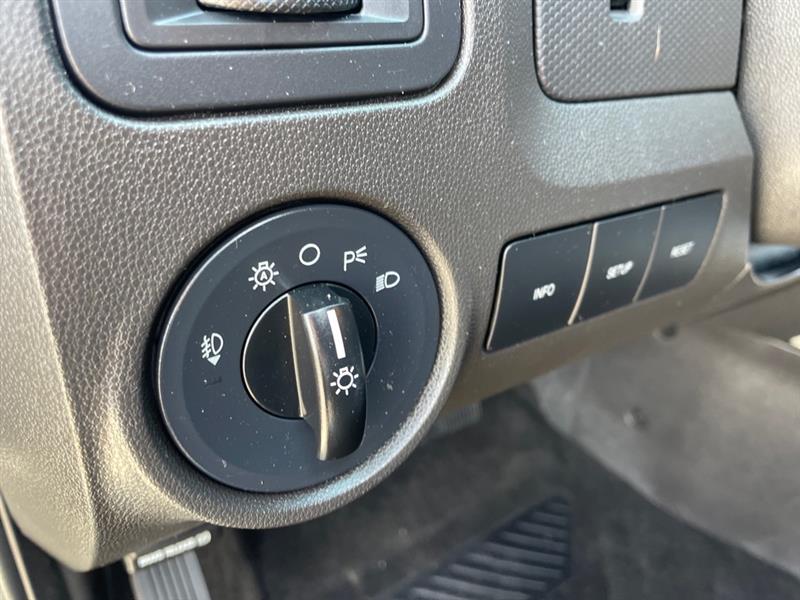 Ford Escape XLT FWD V6 2009