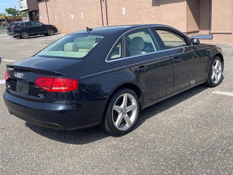 Audi A4 2.0T Sedan quattro Tiptronic 2012