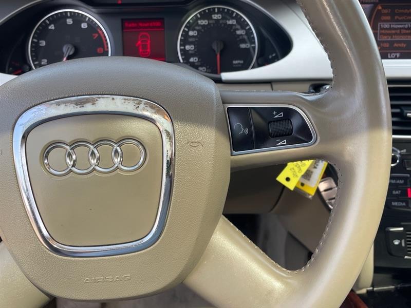 Audi A4 2.0T Sedan quattro Tiptronic 2012