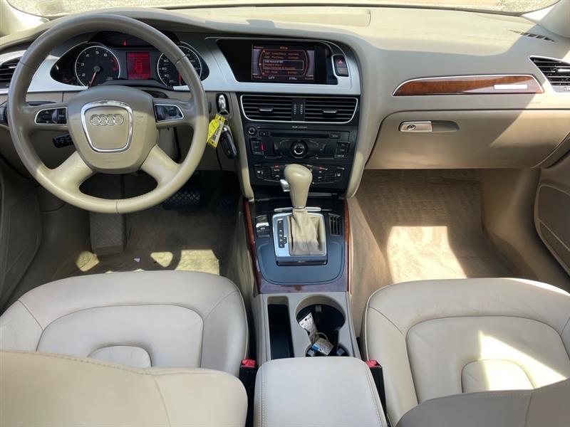 Audi A4 2.0T Sedan quattro Tiptronic 2012