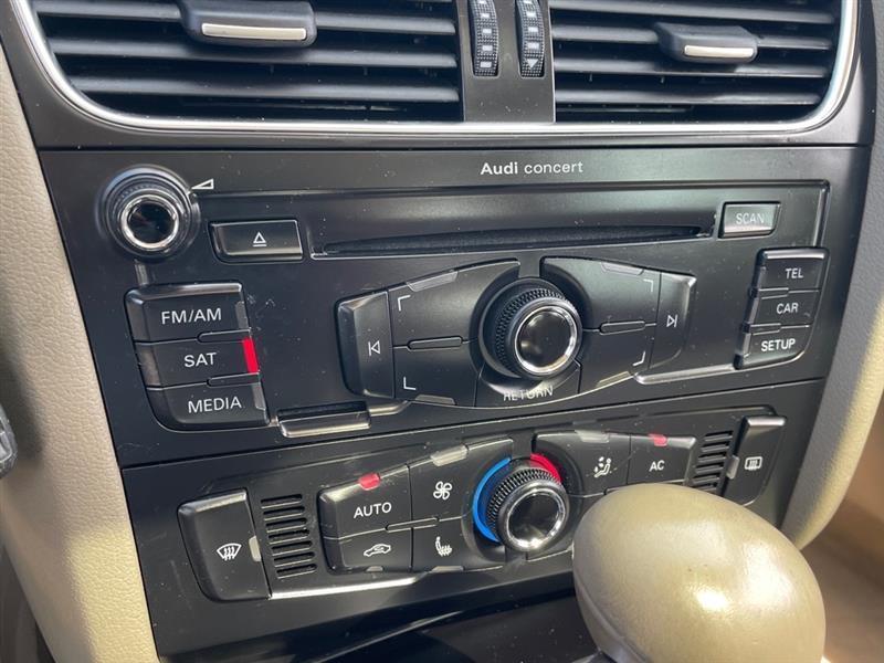 Audi A4 2.0T Sedan quattro Tiptronic 2012