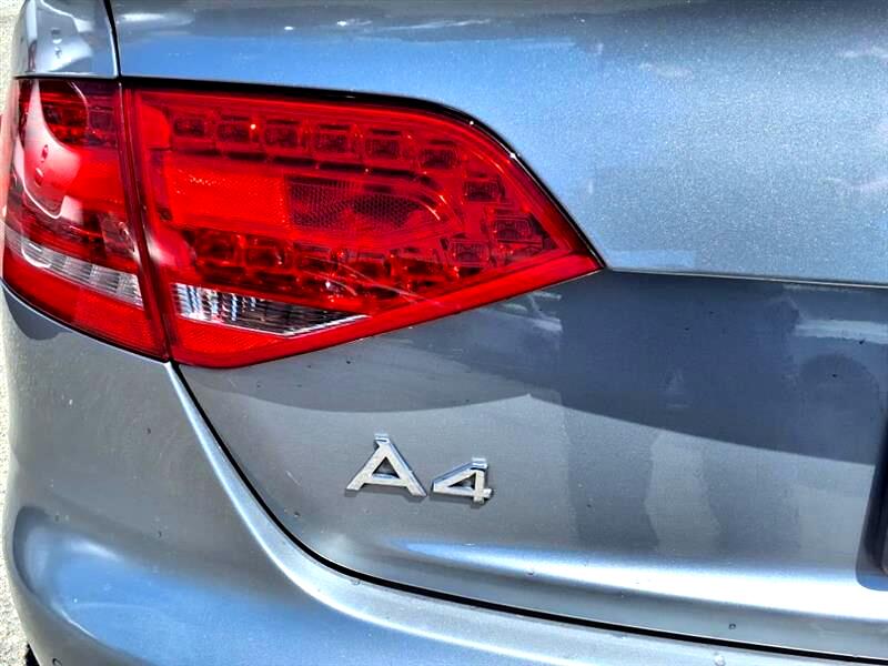 Audi A4 2.0T Sedan quattro Tiptronic 2011