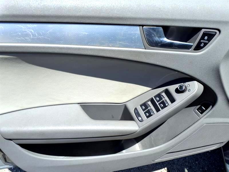 Audi A4 2.0T Sedan quattro Tiptronic 2011