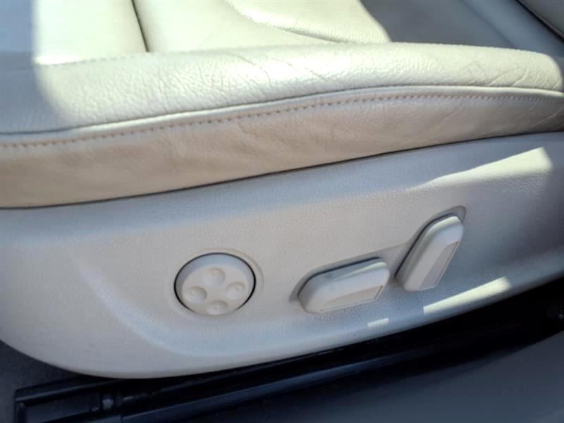 Audi A4 2.0T Sedan quattro Tiptronic 2011