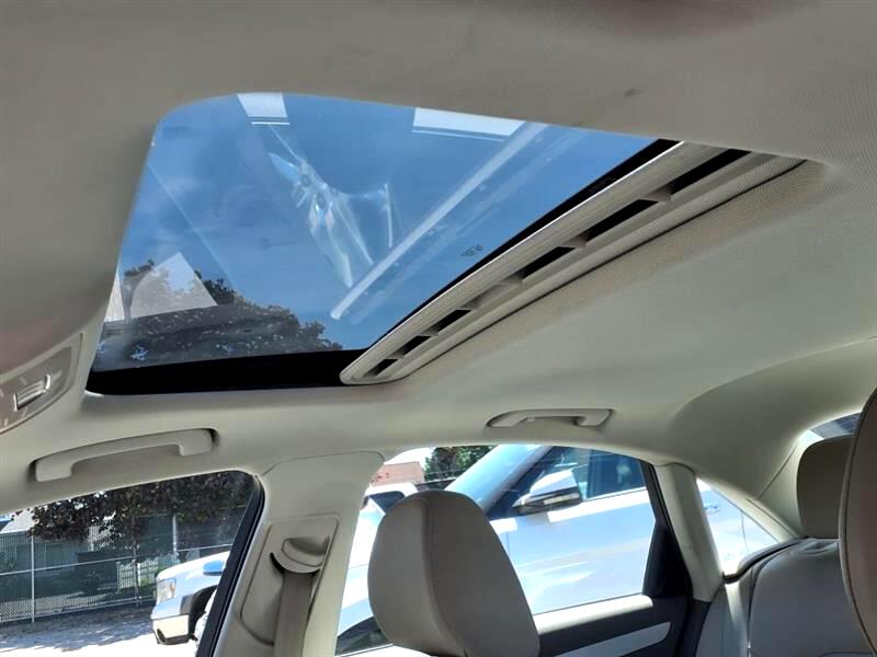 Audi A4 2.0T Sedan quattro Tiptronic 2011