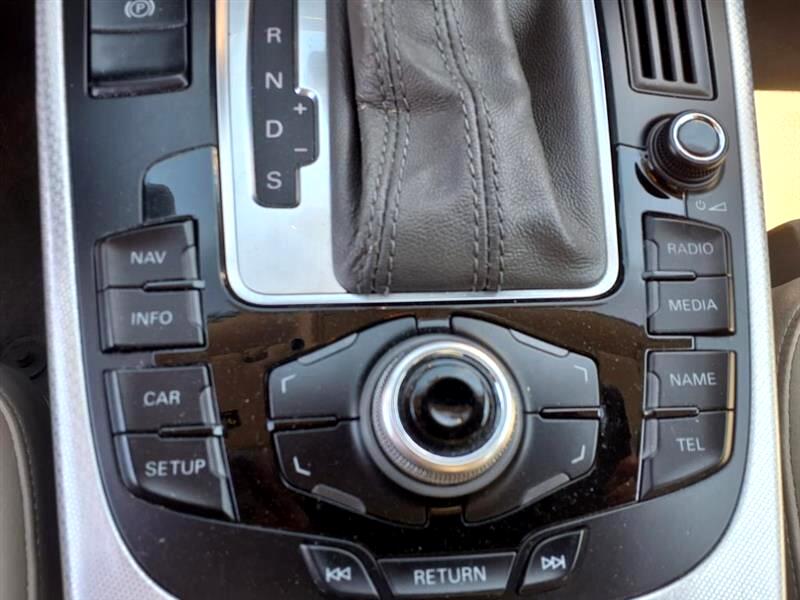 Audi A4 2.0T Sedan quattro Tiptronic 2011