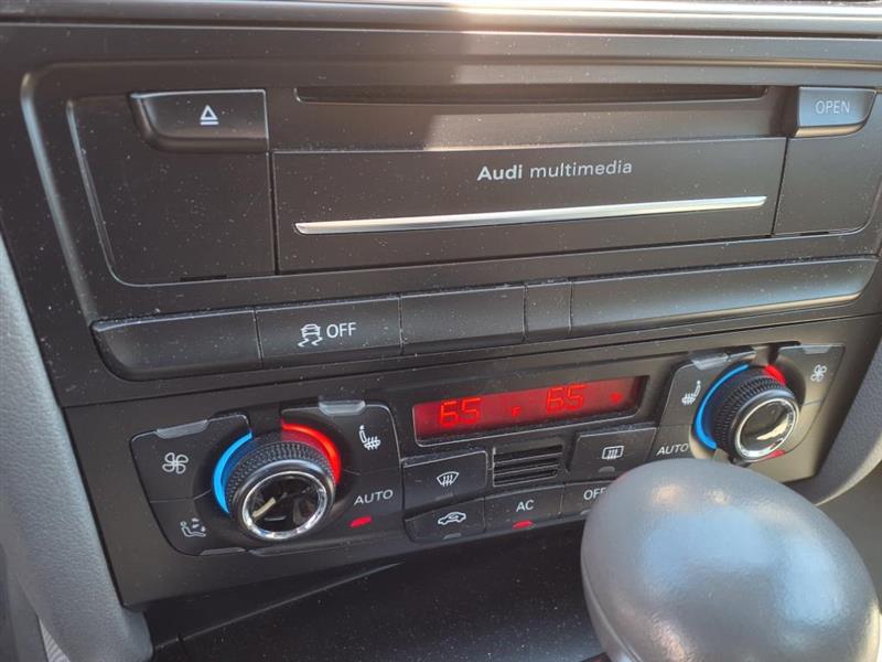 Audi A4 2.0T Sedan quattro Tiptronic 2011