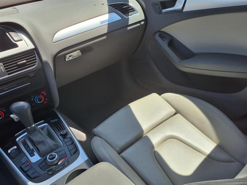 Audi A4 2.0T Sedan quattro Tiptronic 2011