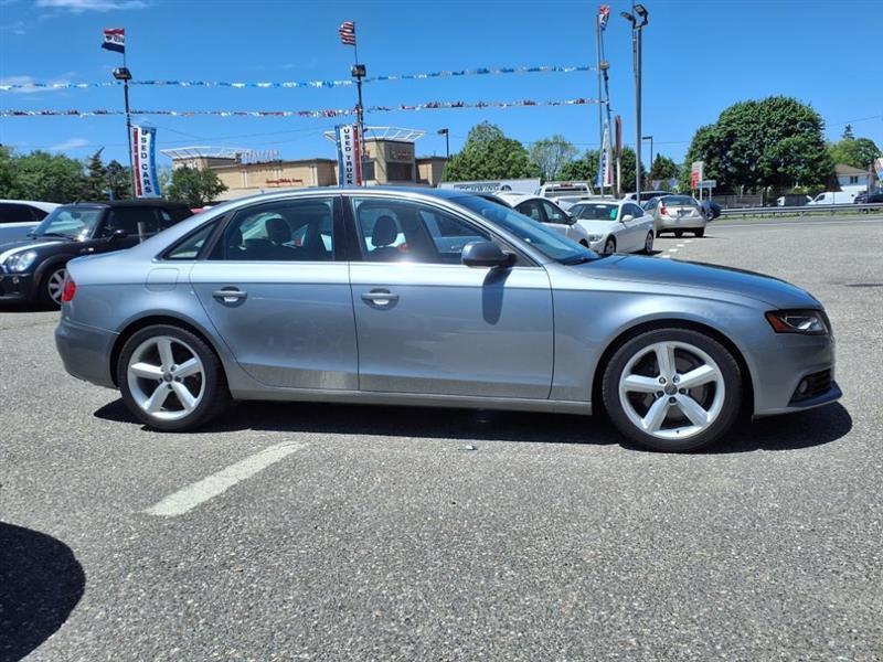 Audi A4 2.0T Sedan quattro Tiptronic 2011