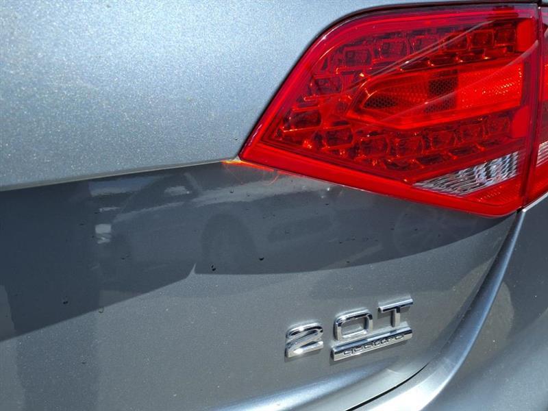 Audi A4 2.0T Sedan quattro Tiptronic 2011