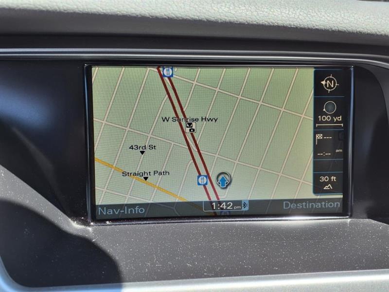 Audi A4 2.0T Sedan quattro Tiptronic 2011