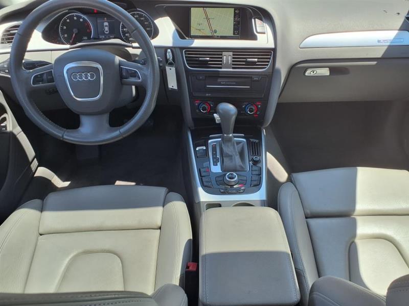 Audi A4 2.0T Sedan quattro Tiptronic 2011