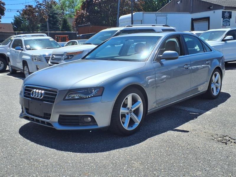 Audi A4 2.0T Sedan quattro Tiptronic 2011