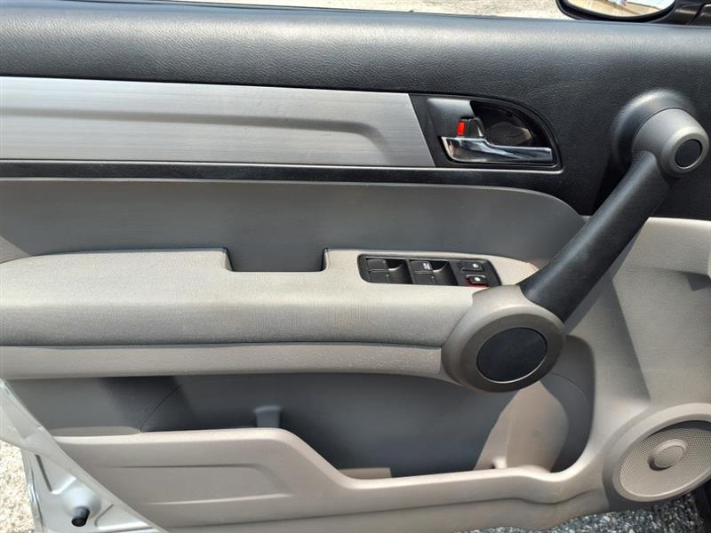 Honda CR-V LX 2WD 5-Speed AT 2010 Honda CR-V LX 2WD 5-Speed AT 2010