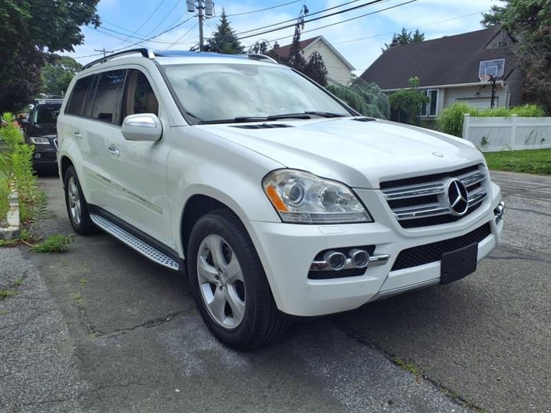 Mercedes-Benz GL-Class GL450 4MATIC 2010 Mercedes-Benz GL-Class GL450 4MATIC 2010