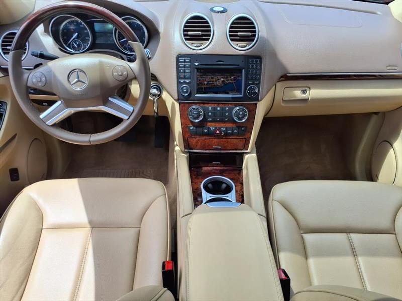 Mercedes-Benz GL-Class GL450 4MATIC 2010 Mercedes-Benz GL-Class GL450 4MATIC 2010
