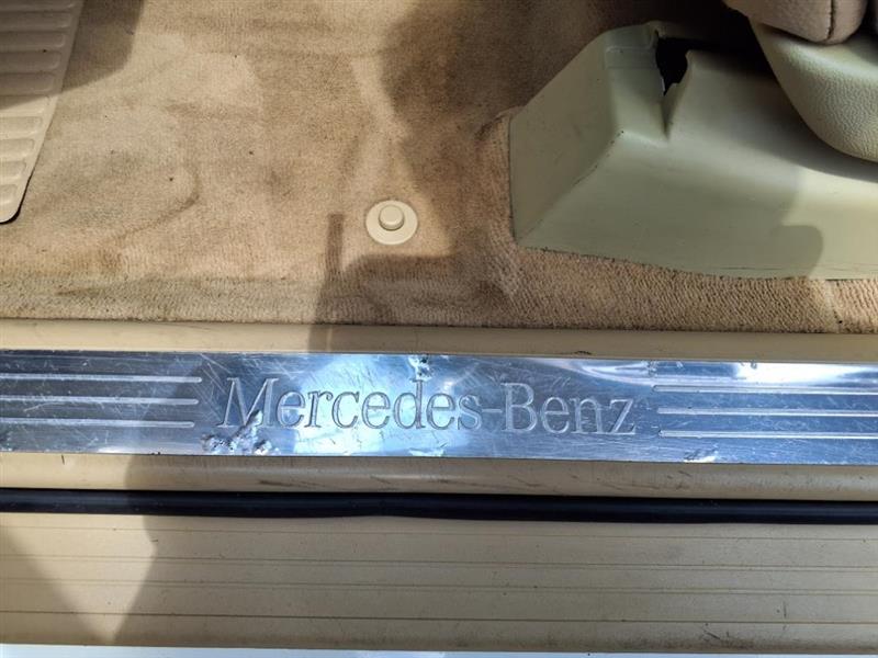 Mercedes-Benz GL-Class GL450 4MATIC 2010 Mercedes-Benz GL-Class GL450 4MATIC 2010