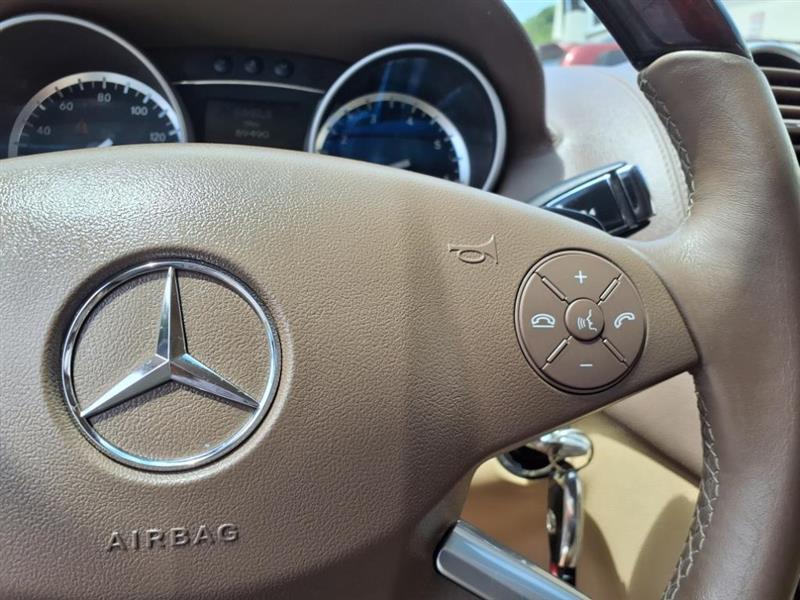 Mercedes-Benz GL-Class GL450 4MATIC 2010 Mercedes-Benz GL-Class GL450 4MATIC 2010