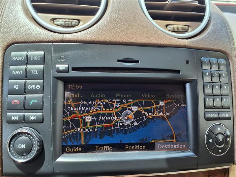 Mercedes-Benz GL-Class GL450 4MATIC 2010 Mercedes-Benz GL-Class GL450 4MATIC 2010