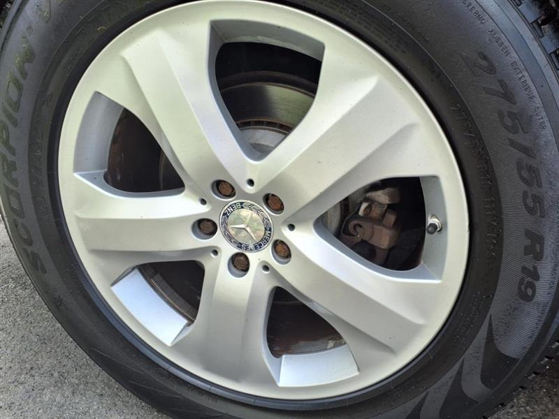 Mercedes-Benz GL-Class GL450 4MATIC 2010 Mercedes-Benz GL-Class GL450 4MATIC 2010