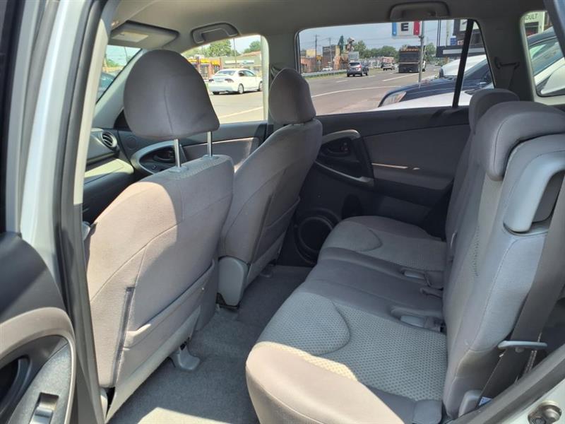 Toyota RAV4 Base I4 4WD 2008