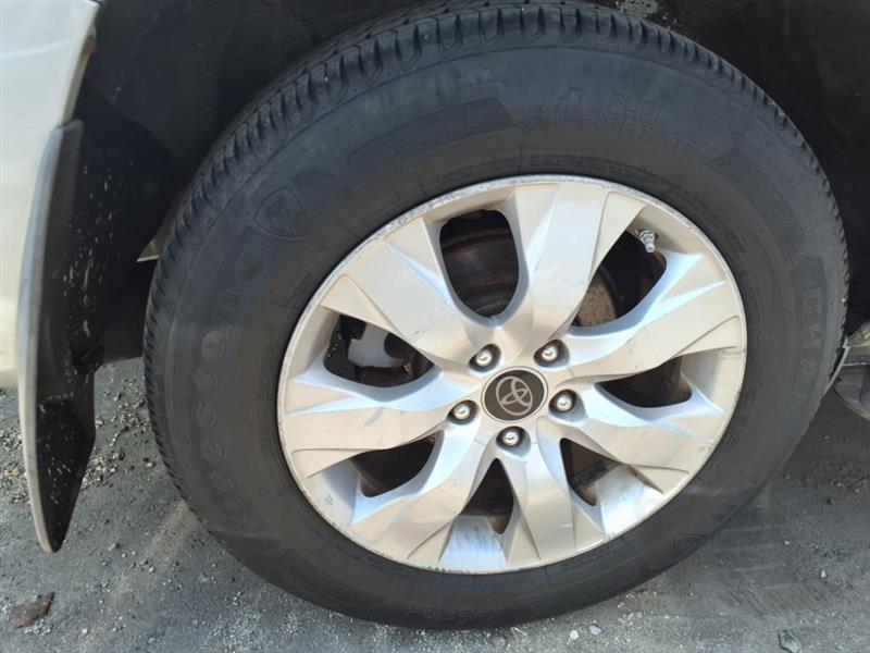 Toyota RAV4 Base I4 4WD 2008