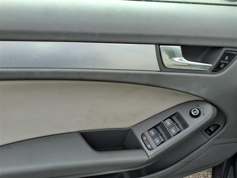 Audi A4 2.0T Sedan quattro Tiptronic 2010